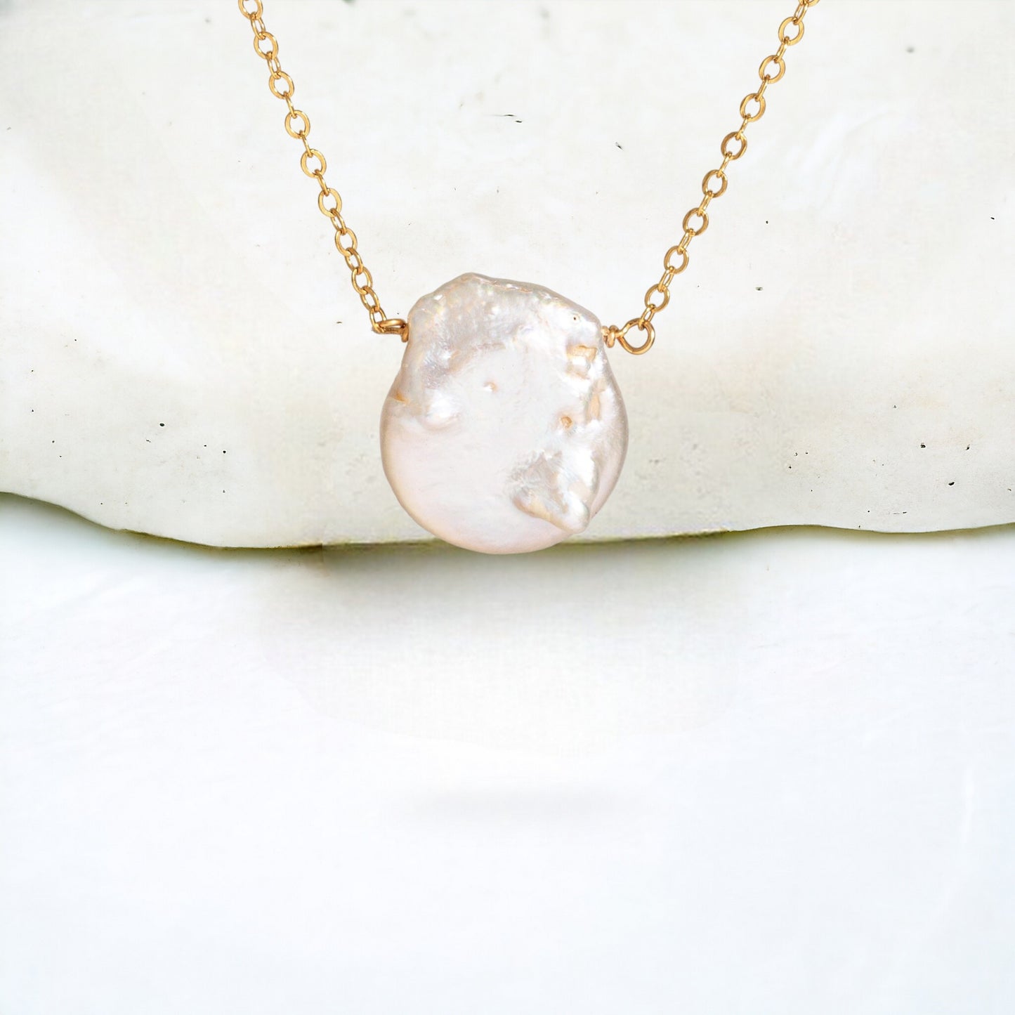 Dainty Freshwater Pearl Pendant Necklace