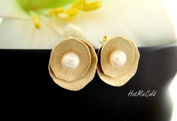 Gold Lotus Pearl Earrings